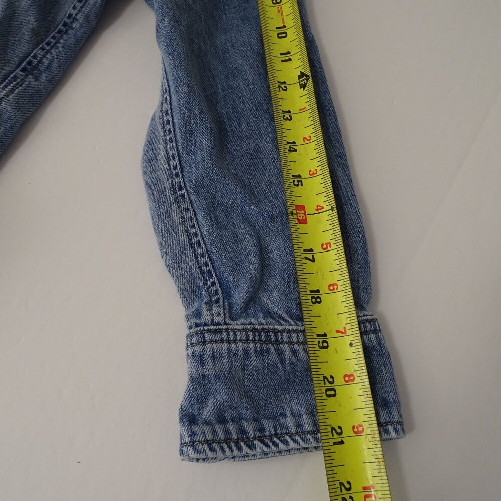 Universal Thread Oversized Denim Shirt Women Size M Long Sleeve Flap Pocket - Picture 10 of 11